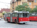 Léta byly oporou budapešťské trolejbusové dopravy legendární sovětské vozy ZiU9 šířené v zemích RVHP všude tam, kam nemířily československé trolejbusy ze Škody Ostrov. Do Budapešti bylo mezi roky 1975-1982 dodáno 171 vozů tohoto typu. Stav vozu ev.č.909 není příliš reprezentativní. | 12.7.2012