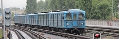 Souprava vozů Ev3 s čelním vozem ev.č.285 opustila koncovou stanici Kőbánya-Kispest a míří na linku M3. | 25.6.2014