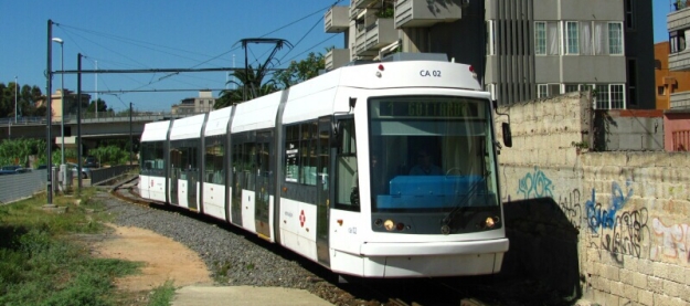 Tramvaj Škoda 06T ev.č. CA 02 odjíždí z výhybny Mercalli. | 27.7.2010