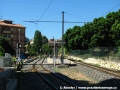 Celkový pohled na zastávku Genneruxi ve směru do centra. Za zastávkou je trať opět jednokolejná s přípravou na zdvoukolejnění. | 27.7.2010