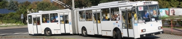 Trolejbus Škoda 15Tr11/7 ev.č.008 na objednané jízdě vjíždí do terminálu Jirkov, Autobusové nádraží. | 30.9.2017