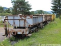 Pracovní vozy odstavené na šturcu mimo uzavíratelný areál v Čiernem Balogu. | 18.7.2012