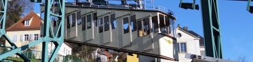 Pohled na visutou lanovku z Loschwitz do Oberloschwitz. | 4.4.2015