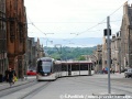 Tramvaj přijíždějící od dočasné konečné York Place. V pozadí máte záliv Firth u kterého by měly časem tramvaje končit. | 13.-15.6.2014