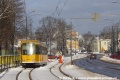 V Elblągu můžeme najít také Duewag M8C #871 původem z bavorského Augsburgu. Na fotce přijíždí do zastávky Browarna, Dolna. | 6.2.2018