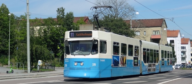 Vůz ASEA/MGB M31 #319 u zastávky Sandarna. | 20. 7. 2024