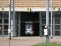 Vozovna Betriebshof Freiimfelder Str. s vozem MGT6 ev.č.637 na kterém právě probíhá údržba | 8.5.2008