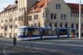 Prvním tramvajovým úspěchem Solarisu v Německu byla právě Jena. Druhý z pěti vozů Solaris Tramino S109J přijíždí do zastávky Paradies-bahnhof. | 22.11.2014