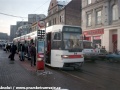 Prototypový vůz RT6N1 nesoucí již ev.č.84 libereckého Dopravního podniku vypravený na linku 2 stanicuje v zastávce Rybníček. | 23.12.1998