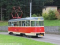 Historický vůz T2R ev.č.17 vypravený na historickou linku 1 vyčkává ve smyčce Horní Hanychov. | 6.10.2012