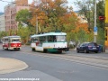 V ulici 1. máje se potkávají vozy T2R ev.č.17 a T3R.PLF ev.č.47. | 6.10.2012