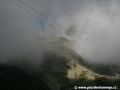 V oblacích se ztrácí nosná lana visuté lanové dráhy na Lomnický štít | 21.8.2008
