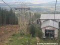 Na mezistanici Štart kabinkové lanové dráhy Tatranská Lomnica - Skalnaté Pleso shlíží pilířový velikán původní visuté lanové dráhy na Sklanaté Pleso, více než 25 let existovaly obě lanovky vedle sebe | 21.8.2008