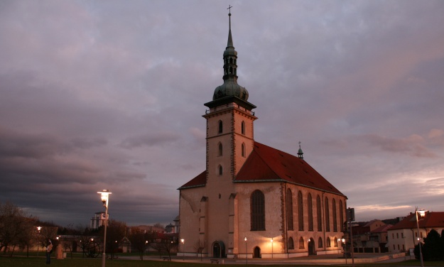 ...rozloučíme s kostelem Nanebevzetí Panny Marie, který v roce 1975 ustoupil zásobám uhlí a teprve po dalších třinácti letech byl zpřístupněn. | 5.11.2010