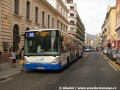 Autobus Irisbus Citelis na lince 10 zastavil v zastávce Jean Médecin ve vyhrazeném jízdním pruhu | 9.5.2009