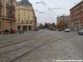 Na náměstí Hrdinů mají v Olomouci „velkou hvězdu“, neboli kolejovou křižovatku umožňující jízdu do šesti směrů. A co na tom, že jeden vrchol (3 směry) ústí na manipulační trať k vozovně. | 14.10.2013