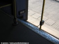 Detail na světelnou závoru ve dveřích. Tramvaje žádný zvuk při zavírání nevydávají, dveře se prostě uzavřou a jede se. | duben/květen 2011