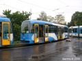Wana 1313 na smyčce Vřesinská láká do svých útrob potencionální cestující. | 3.6.2006