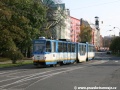 Smykem to bere ke křižovatce na vjezdu k vozovně Moravská Ostrava vůz KT8D5.RN1 ev.č.1506, modernizovaný  v roce 2005... | 28.10.2011