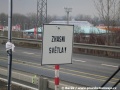 Při čekání na signál „VOLNO“ je nutno zhasnout světla aby neoslňovala protijedoucího řidiče. | 24.1.2012