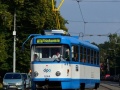 Linka 11 vyjíždí ze Zábřehu na Výškovickou ulici. | 5.8.2012