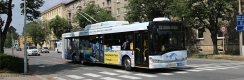 U zastávky Autobusové nádraží zachycený trolejbus Škoda 28Tr #406. | 4.6.2018