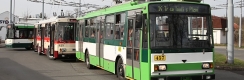 Poslední provozní trolejbus Škoda 14TrM ev.č.457 společně s muzejním trolejbusem Škoda 14Tr08/6 ev.č.429 v obratišti Božkov. | 9.4.2018