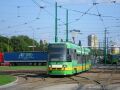 ... a opět Rondo Staroleka, tentokrát s RT6N1 ev.č.404. Zelený lak sice vybledl, ale tramvaj jezdí a vozí lidi | 16.-17.8. 2005