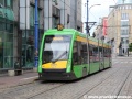 Vůz Solaris Tramino S105P ev.č.543 právě odbavuje cestující v centru města na zastávce Wrocławska. | 1.7.2012
