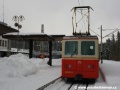 Na Štrbském Plese vyčkává na své cestující jednotka ozubnicové železnice 405 953-1+905 953-6 | 16.3.2009