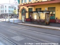 CAPITOL SQUARE, pohled na zastávku směrem na CENTRAL, v pozadí kolmo George Street - asi nejhlavnější třída v Sydney | 19.5.2006