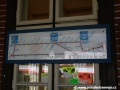 Na výpravní budově normálněrozchodné železnice v Tatranské Lomnici je stále umístěna tabulka z plexiskla, graficky znázorňující schéma tatranské kolejové dopravy, jen nápis ČSD je přelepený.... | 21.8.2008
