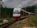 Dvojice jednotek TEŽ 425 957-8+425 963-6 míjí prostor u bývalé výhybny Štola | 22.8.2008