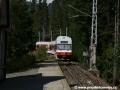 Poslední pohled na soupravu jednotek TEŽ 425 956-0+425 953-7 mizejících v oblouku za Popradským Plesem | 21.8.2008