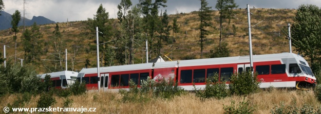 Od Starého Smokovce k zastávce Pekná Vyhliadka na větvi k Tatranské Lomnici kvílí dvojice jednotek TEŽ 425 952-9+425 960-2 | 22.8.2008