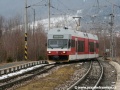 Do stanice Pod Lesom vjíždí jednotka TEŽ 425 963-6 | 15.3.2009