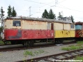 Pracovní vůz přestavěný z někdejšího vlečného vozu odstavený v depu Tatranských Elektrických Železnic v Popradu. | 15.7.2012
