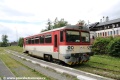 Motorový vůz 812 051-5 zachycený v Tatranské Lomnici, zajišťuje spojení na železniční trati mezi Studeným potokem a Tatranskou Lomnicí. | 29.6.2017