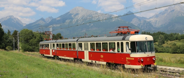 Jednotka EMU 89.0009 v Nové Lesné. | 7.8.2020