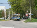 Úrovňový přejezd u zastávky Trenčianské Teplice, zastávka překonává motorový vůz 411 902-0. | 24.4.2011