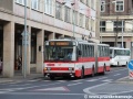 U zastávky Divadlo projíždí vůz Škoda 15Tr13/6M ev.č.577, který nejprve v roce 1995 zamířil do Hradce Králové. V Ústí je v provozu od roku 2011. | 4.4.2014