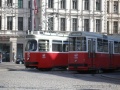 Míjení tramvajového vozů E2 ev.č.4076 a vlečného vozu c ev.č.1491. Schwarzenbergplatz (Mitte). | 8.7.2007