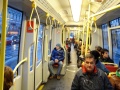 Pohled interiérem delší verze tramvaje ULF.  | 17.12.2011