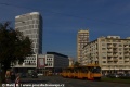Souprava Konstalů 105Na #1328+1327 projíždí křižovatkou Rakowiecka. | 29.9.2017