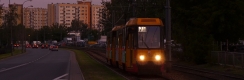 Souprava Konstalů 105Na #1320+1319 přijíždí do zastávky Plac Reymonta. | 29.9.2017