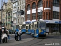 Souprava vozů Konstal 105Na v původním čtyřdveřovém provedení u zastávky Rynek na lince ev.č.3. | 17.8.2005