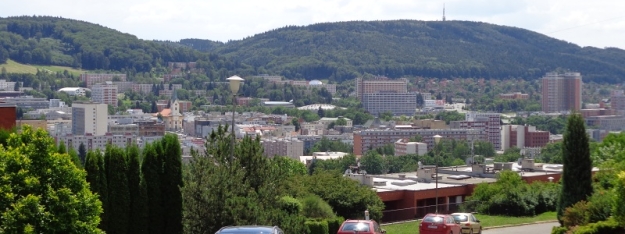 Pohled na město Zlín ze sídliště Jižní svahy, které jsou nedílnou dominantou „Gottwaldova“. | 14.6.2014