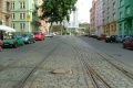 Počátek tramvajové trati v Minské ulici u křižovatky Minská s levou kolejovou spojkou.