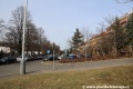 Stávající podoba ulice Na Mlejnku, kde středový pás původní tramvajové tratě slouží jako parkoviště. | 3.3.2017