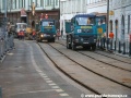 Pohled na tramvajovou trať ve Spálené ulici tvořenou velkoplošnými panely BKV od křižovatky Lazarská s demontovanými kolejnicemi B1 | 27.7.2010
